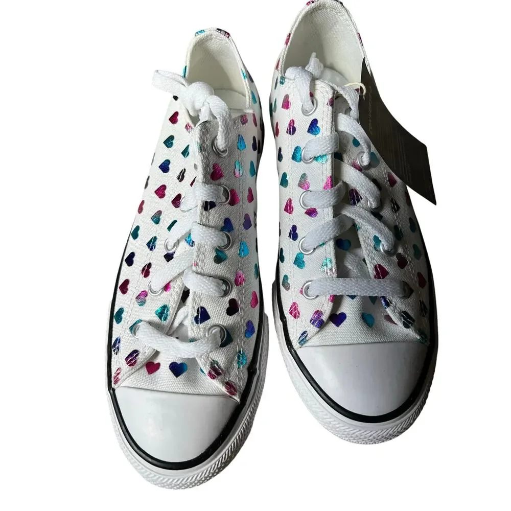 NWT Girls Converse Low Top, Metallic Heart, White, Size 3, Chuck Taylor All Star